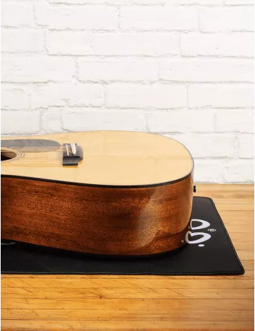 C.F MARTIN   CO 18A0136 | MusicGoodDeal 2