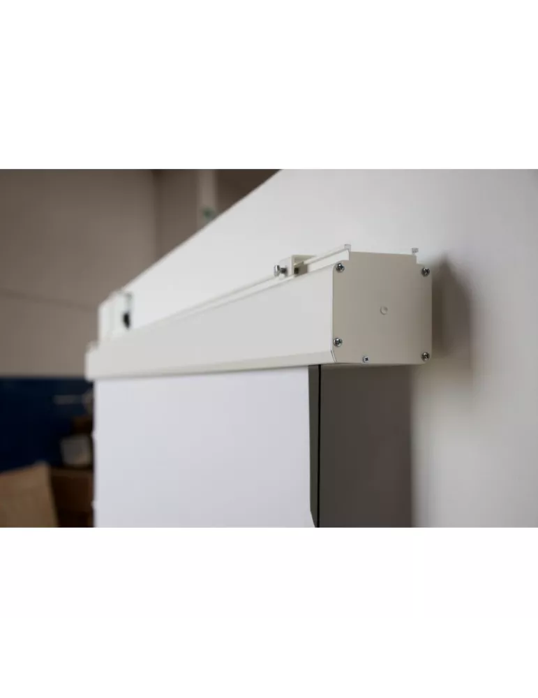 OSF B592921 WhiteScreen motorized screen 290x218 format 4 3 with black borders OSF LUXB592921 | MusicGoodDeal