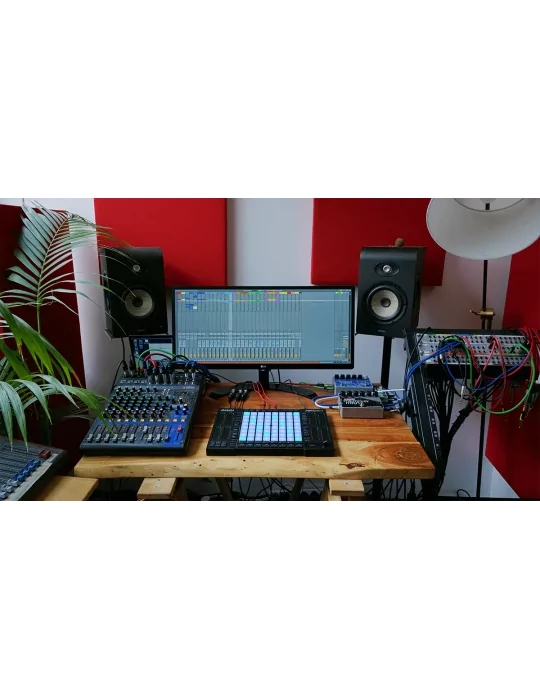 AKAI PROFESSIONAL APC64 | MusicGoodDeal