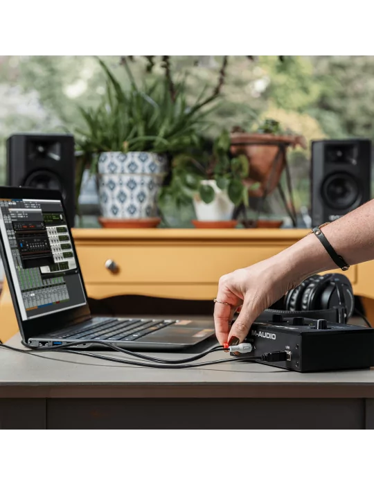  M-AUDIO MTRACK-SOLO 2 canales, 1 entrada combo + entrada de instrumento/línea|MusicGoodDeal 