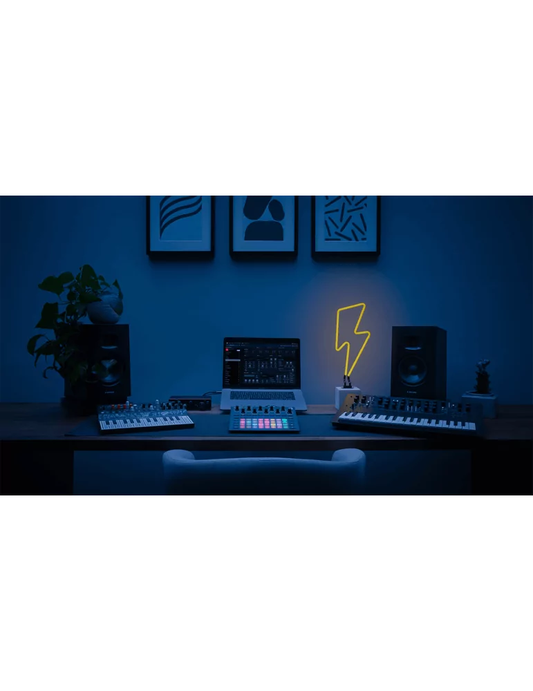  NOVATION CIRCUIT-TRKS Groove box with RGB matrix|MusicGoodDeal 