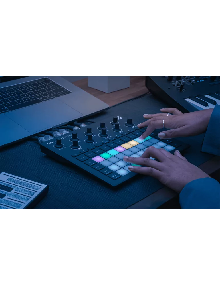  NOVATION CIRCUIT-TRKS Groove box with RGB matrix|MusicGoodDeal 