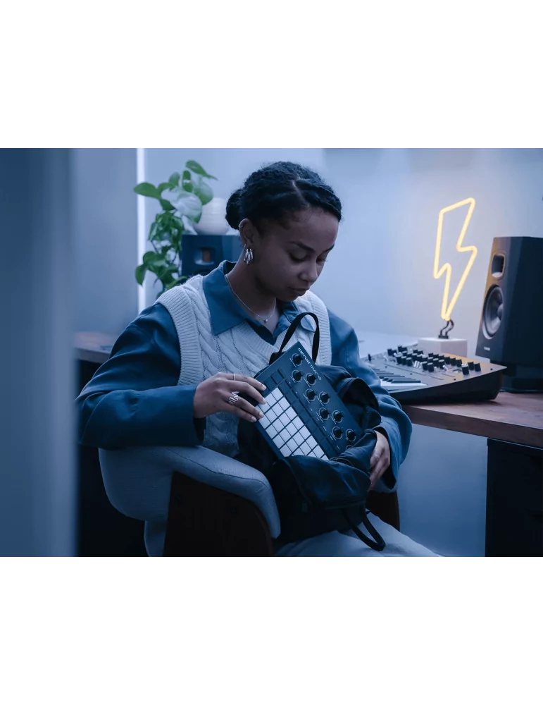  NOVATION CIRCUIT-TRKS Groove box with RGB matrix|MusicGoodDeal 