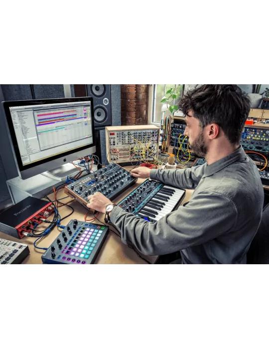  NOVATION PEAK Hybrid poly 8 voices|MusicGoodDeal 