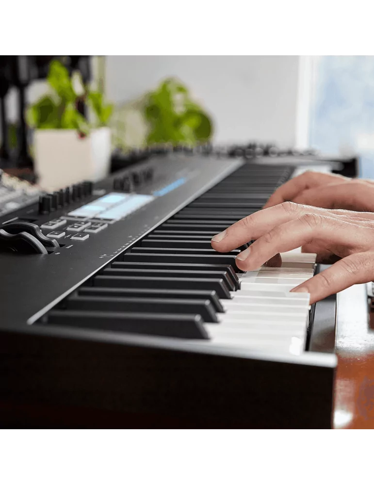  NOVATION LAUNCHKEY-88-MK3 Mk3 - 88 Key Semi-Weighted Master Keyboard|MusicGoodDeal 