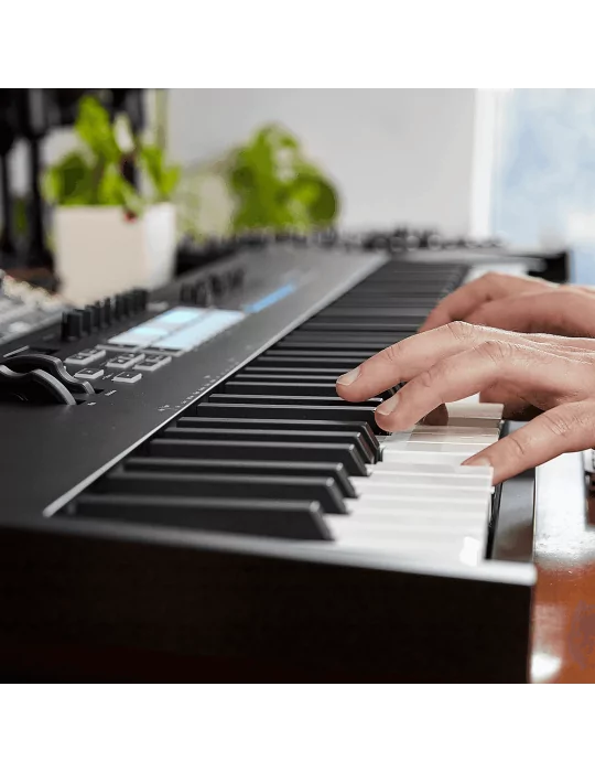  NOVATION LAUNCHKEY-88-MK3 Mk3 - 88 Key Semi-Weighted Master Keyboard|MusicGoodDeal 