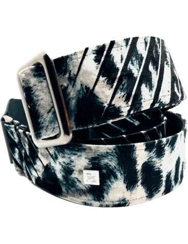 GET M GET M THECASANDRA-BK-WH | MusicGoodDeal