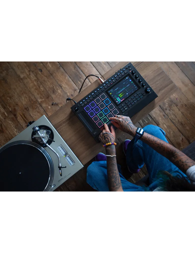 AKAI PROFESSIONAL MPC-LIVE3 | MusicGoodDeal