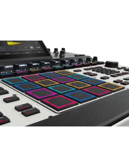 AKAI PROFESSIONAL MPC-XL | MusicGoodDeal