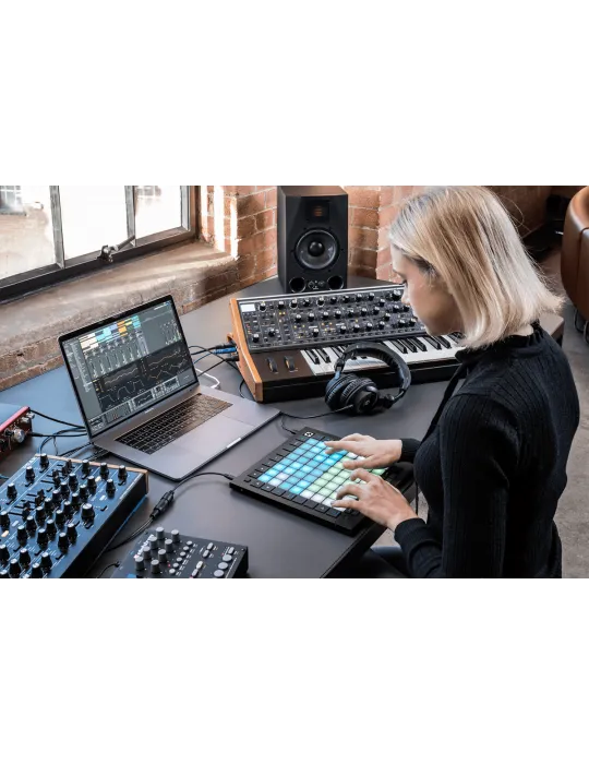  NOVATION LAUNCHPAD-PRO-MK3 8x8 RGB-Matrix + 40 Pads|MusicGoodDeal 