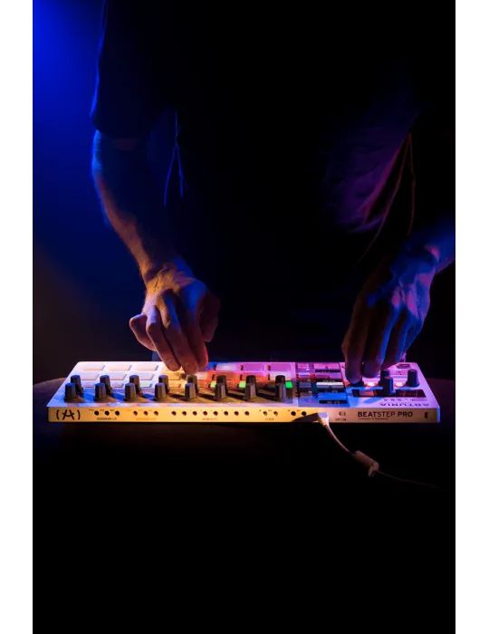 Arturia BEATSTEPRO Keyboard-Controller BeatStep |MusicGoodDeal