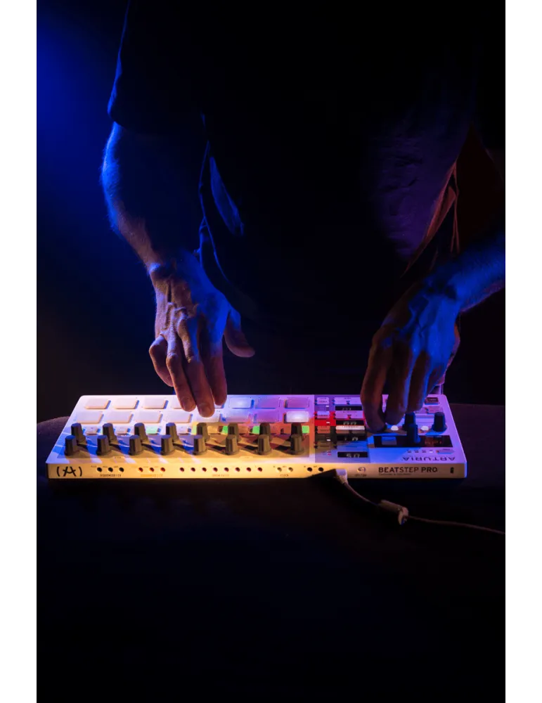 Arturia BEATSTEPRO Keyboard-Controller BeatStep |MusicGoodDeal