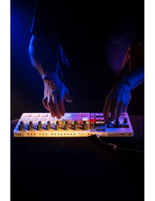 Arturia BEATSTEPRO Keyboard-Controller BeatStep |MusicGoodDeal