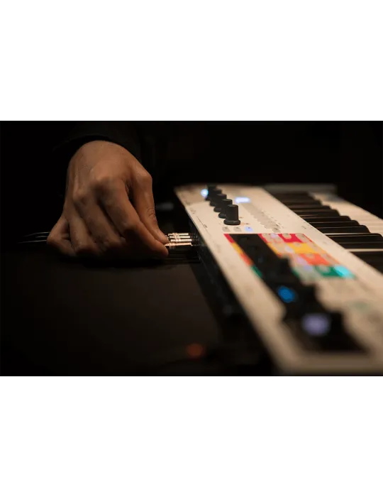 Arturia KEYSTEPPRO Keyboard-Controller KeyStep |MusicGoodDeal