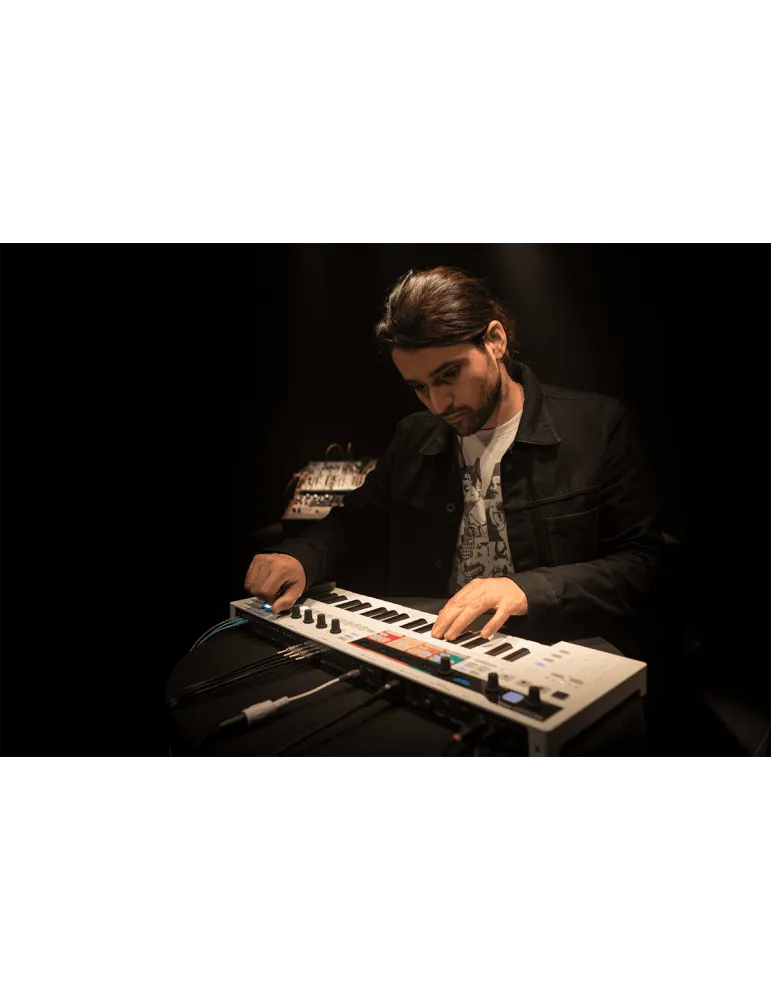 Arturia KEYSTEPPRO Keyboard-Controller KeyStep |MusicGoodDeal