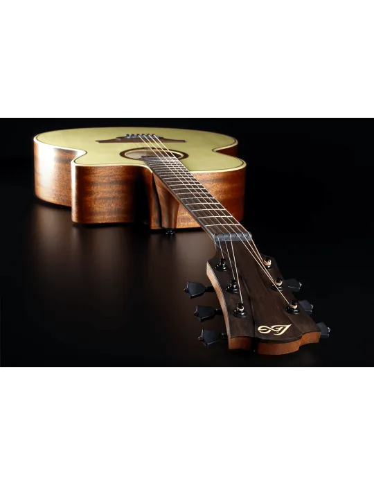  Lâg T177JCE Jumbo Cutaway Electro|MusicGoodDeal 